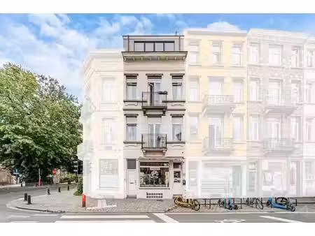 forest - beau rez commercial idéalement situé