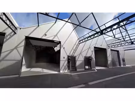 nouveau bâtiment de stockage à louer à kalken