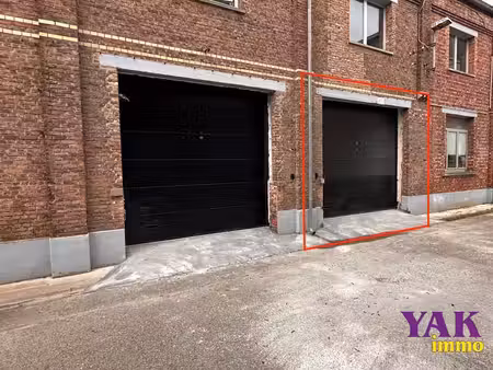 entrepôt de 36m² dans un site privé et sécurisé