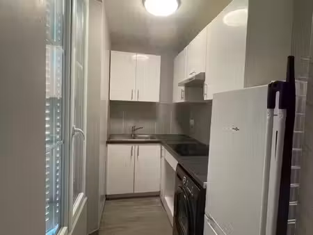 studio à 50m du rer  proche paris