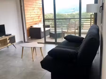 studio 200m dispo de octobre à fin avril