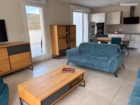 location à tarare villa sur le toit meublée