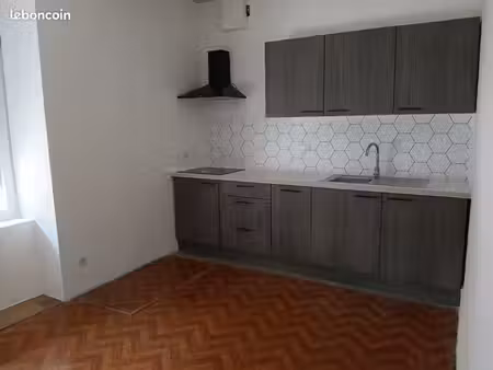 alouer t2 en rez de chaussée puy l'evêque
