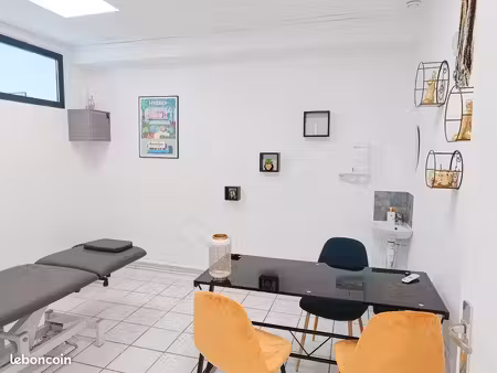 bureaux dans centre paramédical