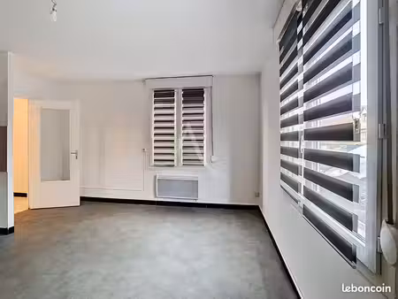 studio 1 pièce 31 m²