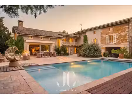 maison de luxe à vendre à morancé