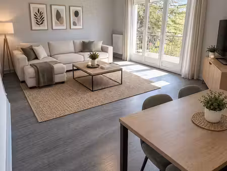 appartement lumineux avec balcon et parking
