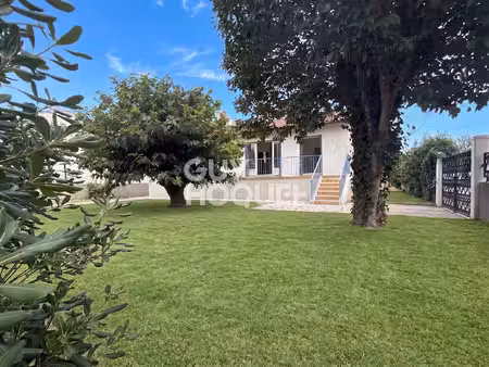 charmante maison 4 pièces à vendre à avignon - lumineuse et calme avec garage et climatisa