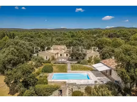 maison de luxe à vendre à gordes