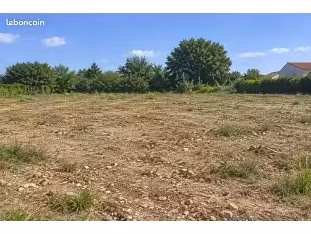 terrain 730 m² saint medard d eyrans
