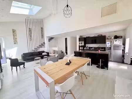 maison 6 pièces 141 m²