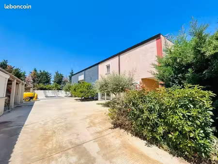 maison + hangar