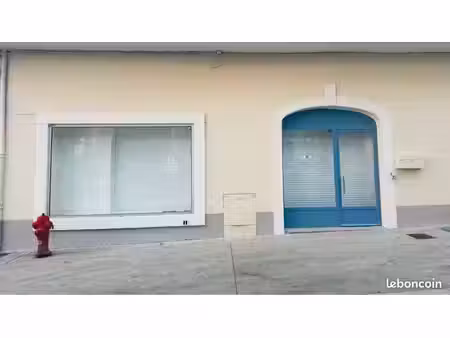 à louer – local commercial / professionnel – 63 m² – centre-ville d’agde