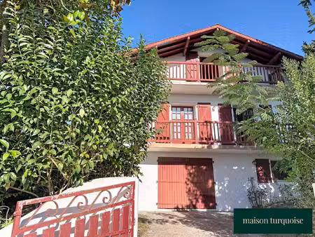 maison traditionnelle à vendre à arcangues