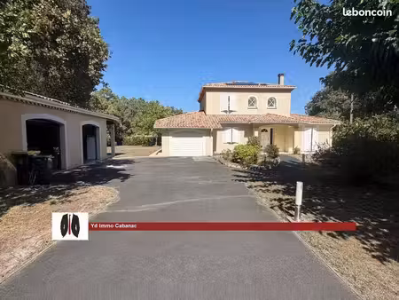 maison 6 pièces 165 m²