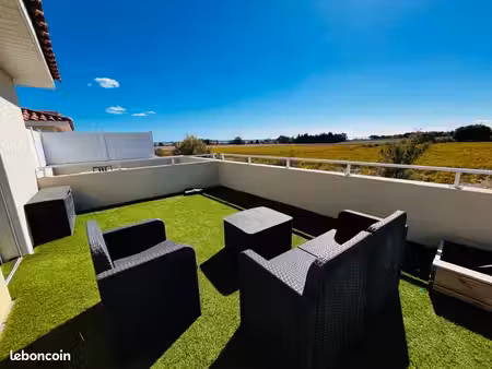 maison t3 avec vue mer  terrasse plein sud et jardin