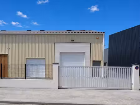 local d'activité de 174 m² avec cour privative - andernos les bains