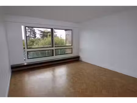 deux pieces avec balcon