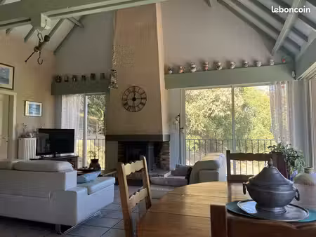 maison 9 pièces 176 m²