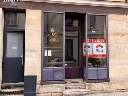 local 67 m² tours