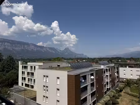 studio 1 pièce 27 m²