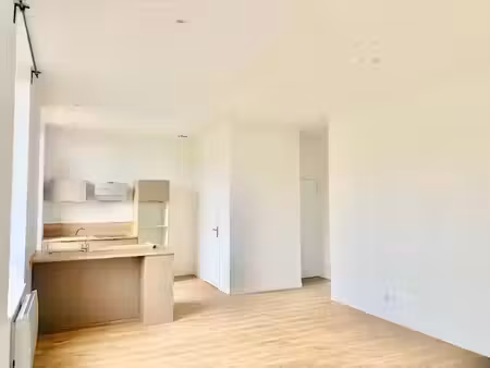 location appartement 2 pièces 76.88 m² à pont-audemer (27500)  720 €