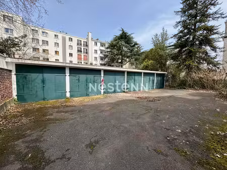 issy les moulineaux - box fermé