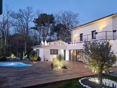 maison récente 200m2 proche centre