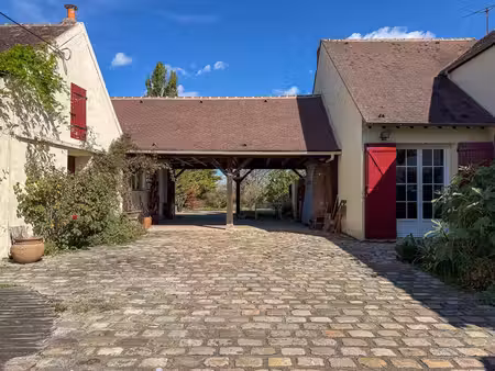 maison de charme du 19ème avec piscine  dépendance et terrain arboré