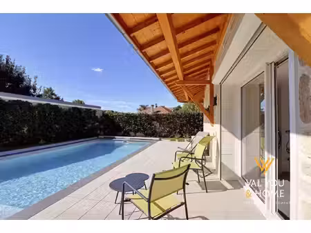 maison familiale à saint-genis-laval : volumes généreux  cad