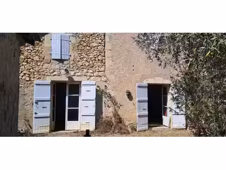 maison en pierre à rénover de 139 m²  dépendance 70 m² terrain 1500 m²  garage