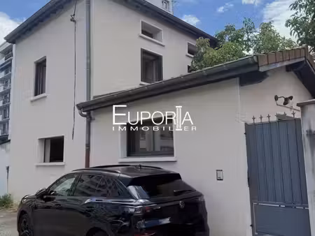 maison de ville 3 pièces sur 3 niveaux – villeurbanne