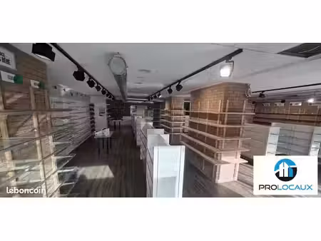 local commercial 423 m² voiron