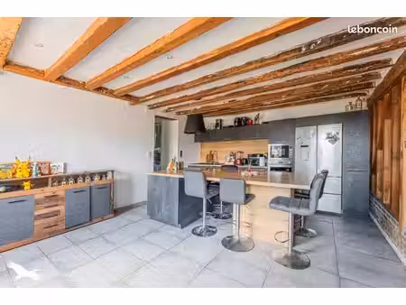 longère 4 pièces 156 m²