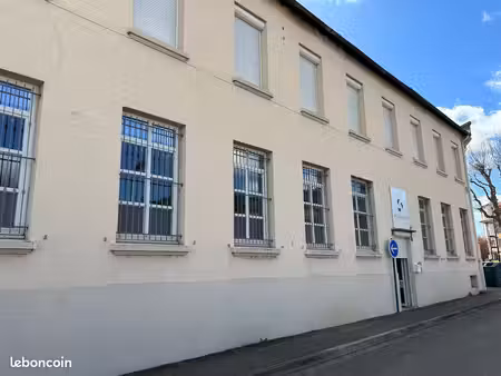 bureaux / local 20 m² climatisé