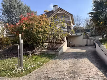 maison de luxe à vendre dans le quartier mazurières