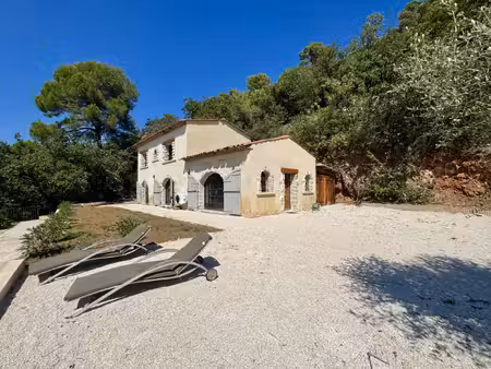 levens  villa 4 pièces garage et terrain attentant