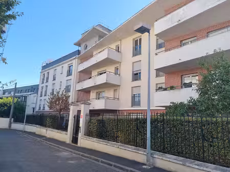 location appartement 2 pièces  50.54m²  combs