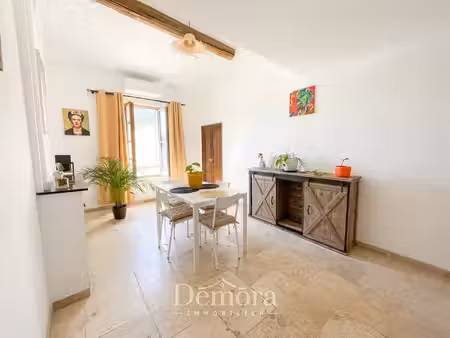 charmant duplex avec parking à lecques