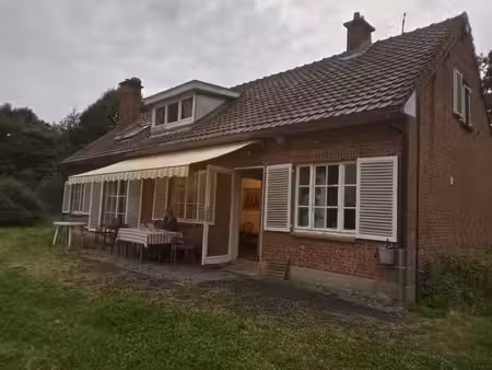 maison à louer pour 6 mois max. du 27 septembre au 27 mars.