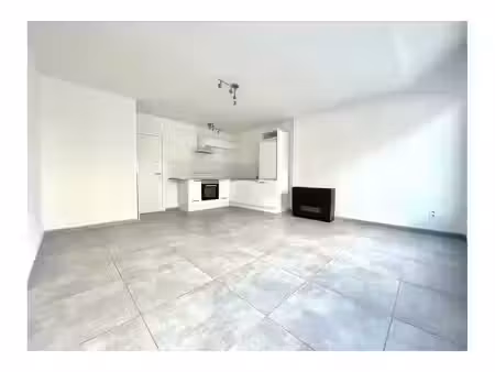 appartement à louer à chaussée de gilly 76 jumet (vbe66175)