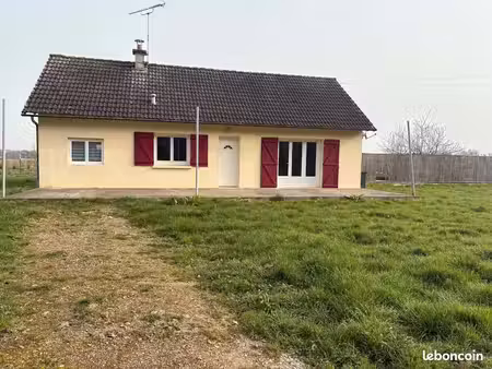 maison sur terrain de 1600m2