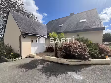 maison spacieuse et familiale à bégard  au coeur des côtes-d'armor  entre lannion et guing