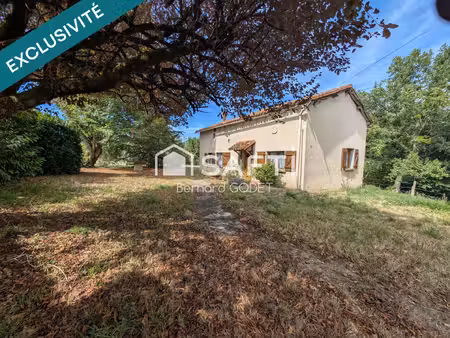 ensemble immobilier à la campagne