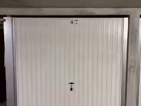 location parking 12 m² à pierre-benite (69310)  92 €
