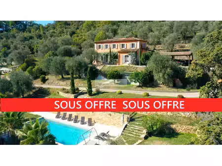 belle bastide de 195 m² avec piscine sur 3893 m² de terrain