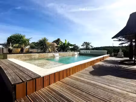 coup de cœur garanti — pierres  poutres  piscine  jacuzzi … et calme absolu