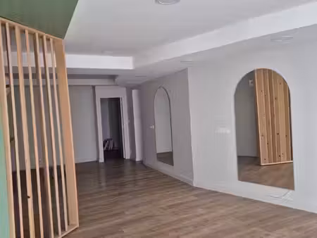 local commercial – centre bourg de maulévrier – 70 m²