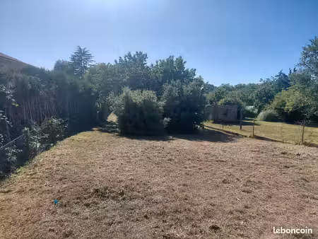 terrain constructible 555m2