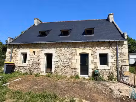 longère en pierre à finir - gros œuvre fait - terrain 1422m² - mazé-milon 49